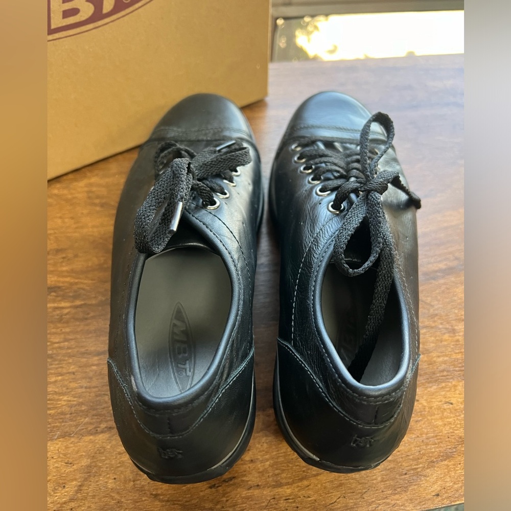 Like NEW MBT Women's Nafasi Black Leather Toning Walking Shoes US sz. 9-9.5 - Picture 11 of 12